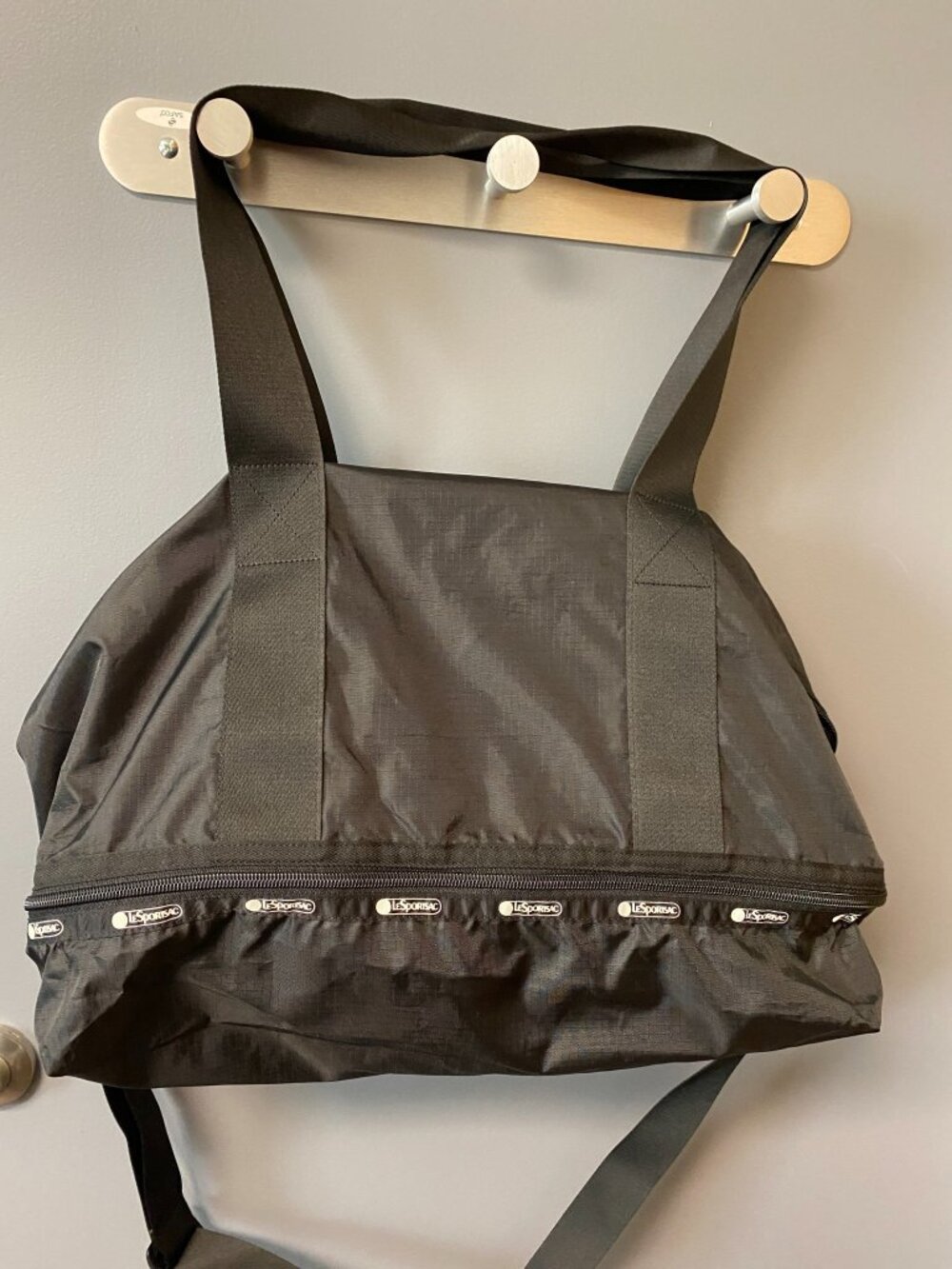 LeSportsac Black Nylon Large Travel Tote Weekender Shoulder Bag Lightweight